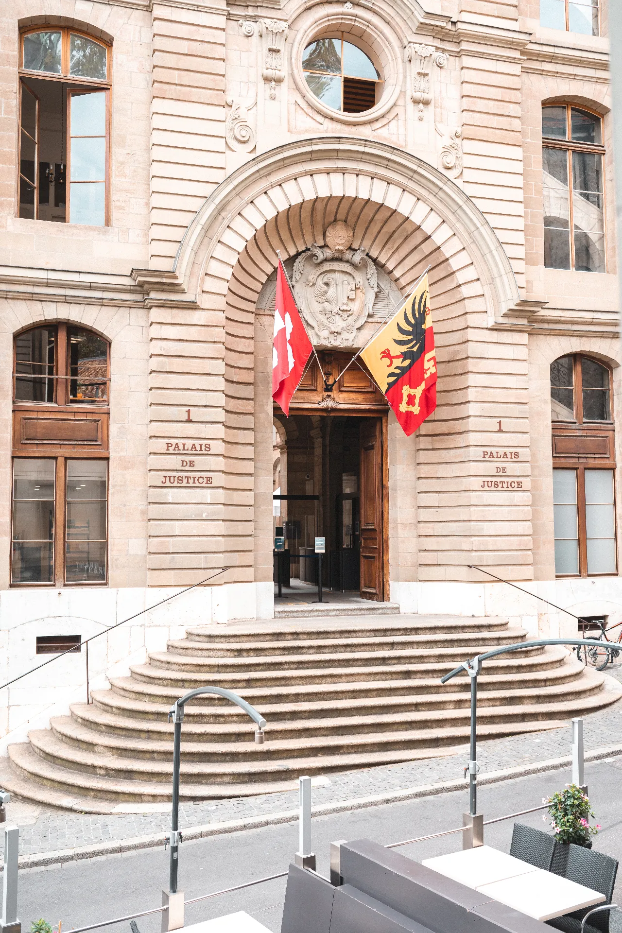 entrance to the Geneva courthouse